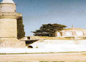 Tarihi cami kilise oluyor