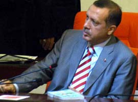 Başbakan'ın elinden düşmeyen kitap