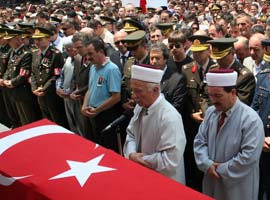 Şehit onbaşı için tören düzenlendi