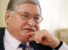 Halaçoğlu'na Güzel'den destek