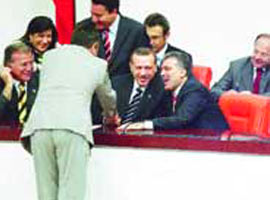 Erdoğan'ı kahkahalarla güldürdü