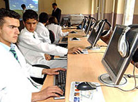Teknoloji sınıfları internet kafe oldu