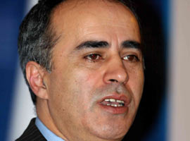 Gazeteci Sever başdanışman