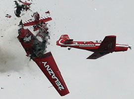 Polonya'da feci uçak kazası - Foto