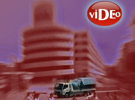 Bombalı araç kafa karıştırdı - Video