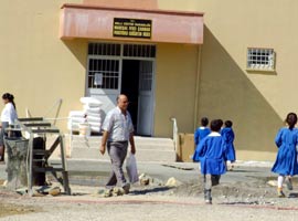 Eğitim inşaatla başlıyor