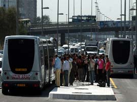 Metrobüslere yoğun ilgi - Video