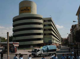 Bomba yüklü araçta 3 gözaltı daha