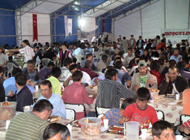 Diyarbakır'da 120 bin kişiye iftar