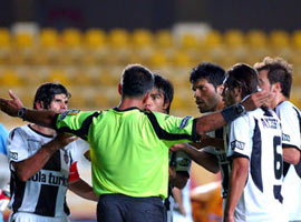 Canlı yayında penaltı düellosu - Foto