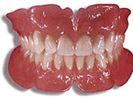 74'lük dede takma dişlerini yuttu