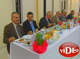 İlahiyat'ta geleneksel iftar - Video