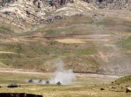 Türk topçusu Irak sınırını bombalıyor 