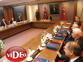 MGK'dan tarihi karar: Ambargo - Foto