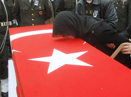 Şehit kanı üzerinden iğrenç siyaset