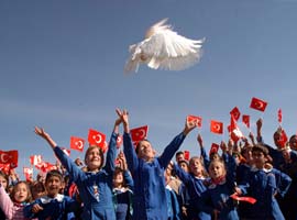 Türkiye bayramını kutluyor - Foto