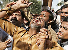 Afganistan'da intihar saldırısı: 90 ölü