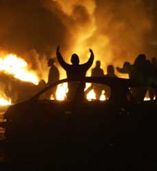 İETT otobüsüne molotoflu saldırı