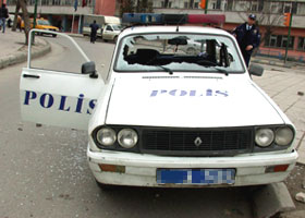 Genç'te polise taciz ateşi