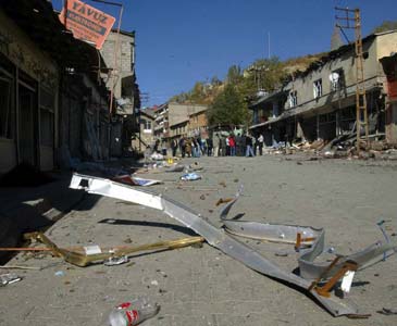 Şemdinli  yeniden yapılacak