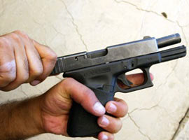 Yok artık! Maça Glock'la gelmiş!