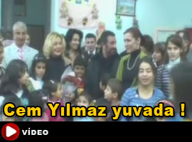 Cem Yılmaz çocuk yuvasında !  - Video