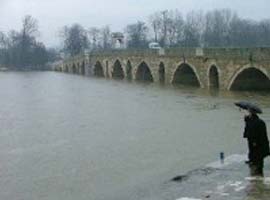 Tunca nehri yine taştı