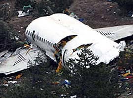 Isparta'da düşen uçağın enkazı kaldırılıyor