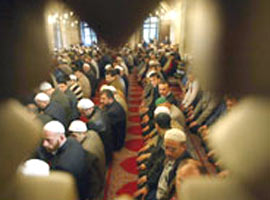 Camiler  vatandaşla dolup taştı