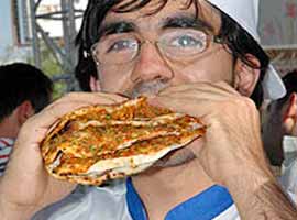 Otobüslerde 'lahmacun' yasağı