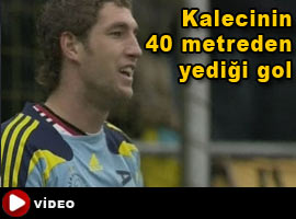 40 metreden kaleciyi avladı - Video