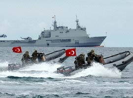 Kardak'a 'bayrak dikme' krizi