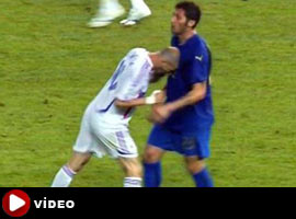 Zidane, sahalara döndü! - Video