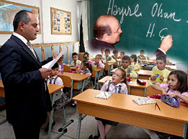 Öğretmenler daha fazla maaş alsın