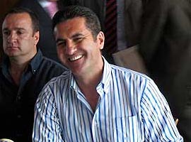 Sarıgül, Baykal'a yüklendi