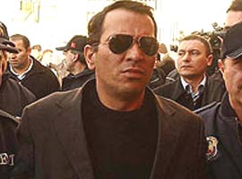 Ergenekon'da ilk tutuklama