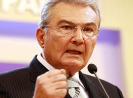 Baykal'ın bir bildiği mi var?