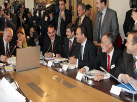 Komisyonda neşeli dakikalar