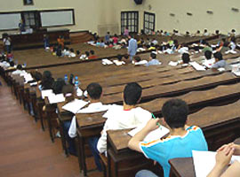 YÖK, çözümü erteledi !