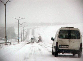 Kar ve buzda araç kullanma teknikleri