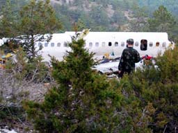 Kanlı uçak parçalarıyla ticaret!