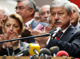 Yasakçı rektörler açığa düştü