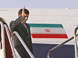 Ahmedinejad'dan tarihi ziyaret  