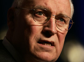 Dick Cheney geliyor