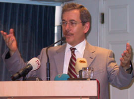 Abdüllatif Şener operasyonu beğenmedi