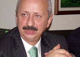 Ulusoy, Erzik’i tehdit etmiş