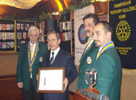 Abdullatif Şener'e Rotary Kulübü ödülü