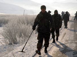 Karlar eriyince teröristler mayın döşüyor