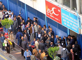 Son gün telaşı izdihama dönüştü