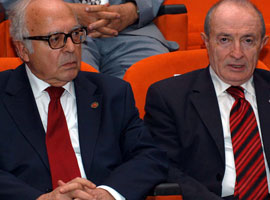 Her şeyi bilen ikili !